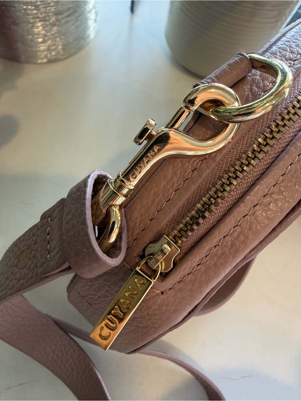 Cuyana circle Crossbody Bag in Mauve Pink - Picture 2 of 3